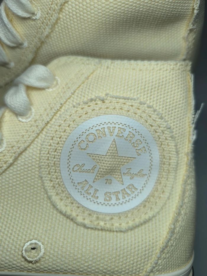 Baskets converse x Chuck Taylor jaune et blanche pointure 40 neuves sans boîte - photo numéro 9