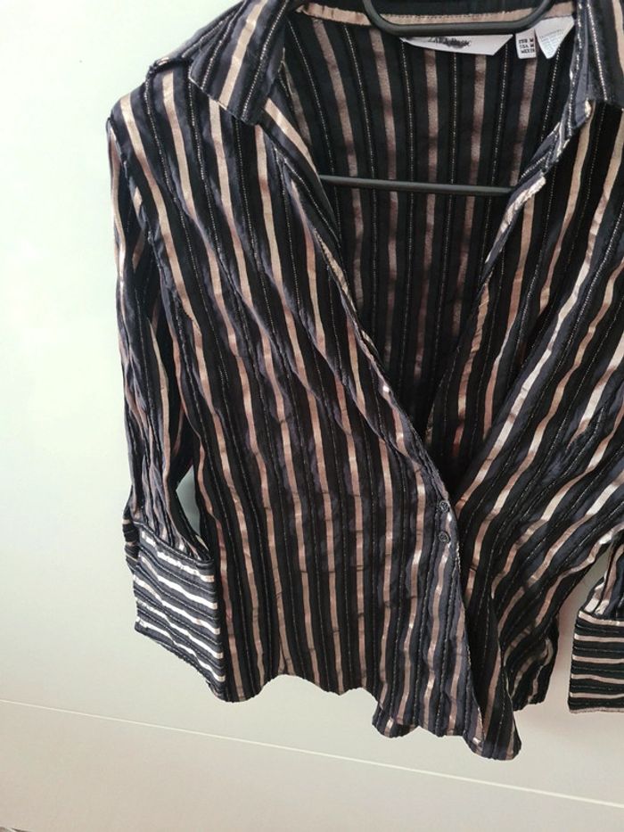 Chemise cache cœur noir et dorée Zara - photo numéro 2