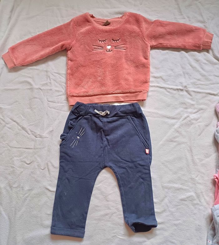 Lot de vêtements taille 18 mois - photo numéro 2