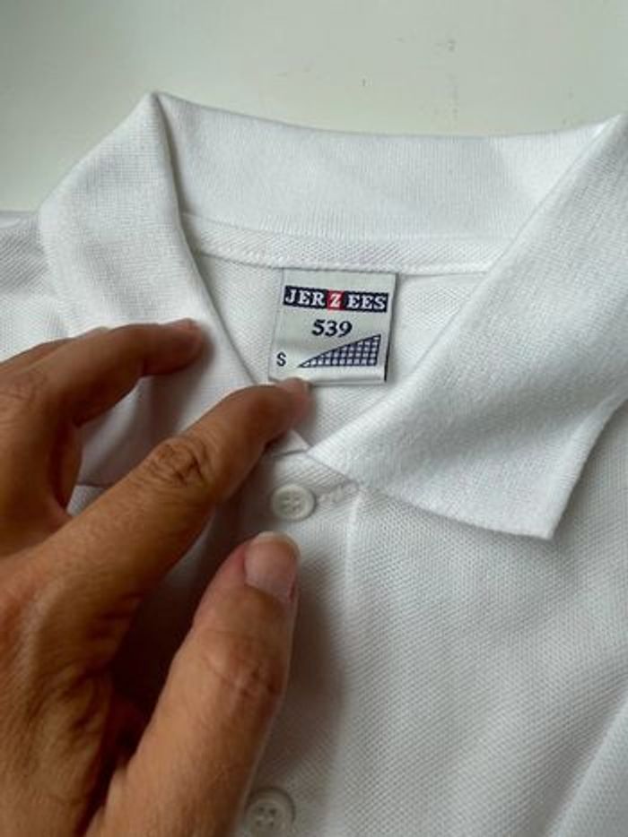 2 polos neuf bleu et blanc taille S/M jerzees - photo numéro 6