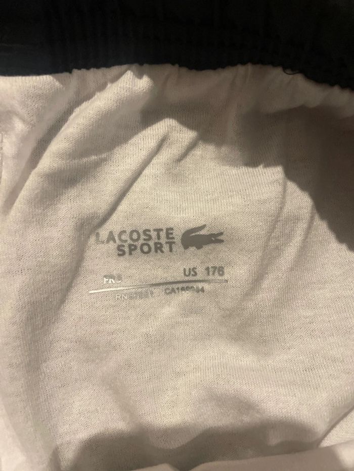 Short Lacoste - photo numéro 4