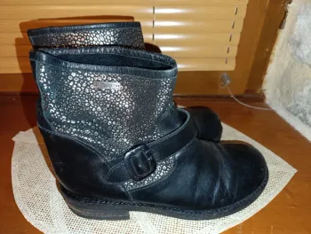 Jolies bottes en cuir véritable les Tropéziennes taille 38