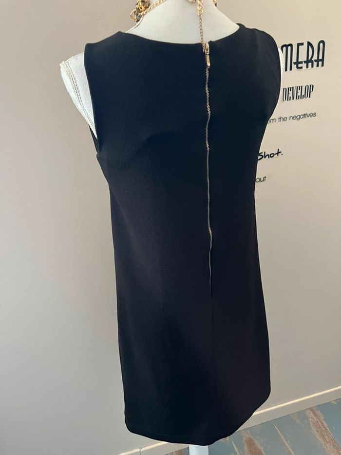 Robe noire mi longue chic sans manches dentelle noire taille 38 - photo numéro 8