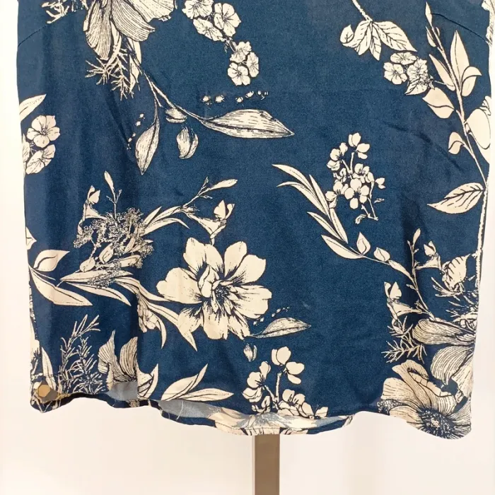 Top sans manches bleu fleuri col V – bpc selection – taille 36 A978 - photo numéro 5
