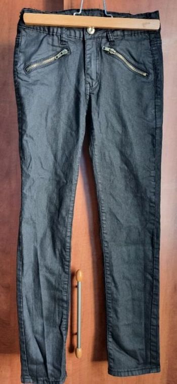 Jeans noir taille 32 (12ans)