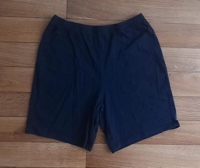 Short léger bleu marine Taille S