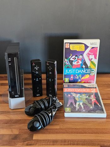 Nintendo Wii noir # Pack Just dance pour 2 personnes #