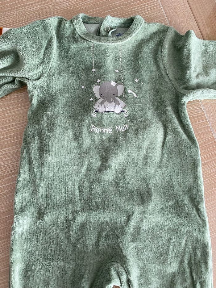 Pyjama velours 9 mois - photo numéro 3