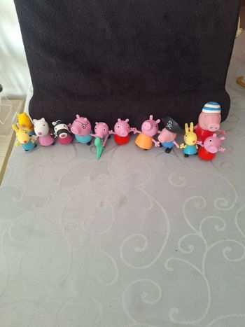 Lot figurines peppa pig