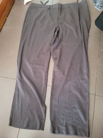 Pantalon élastiques côtés bon prix taille 52