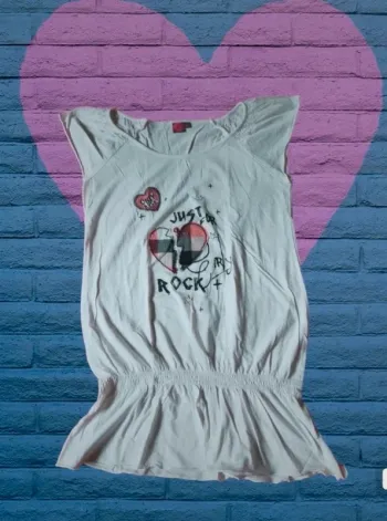 Tunique courte sans manches rock coeur taille 16 ans