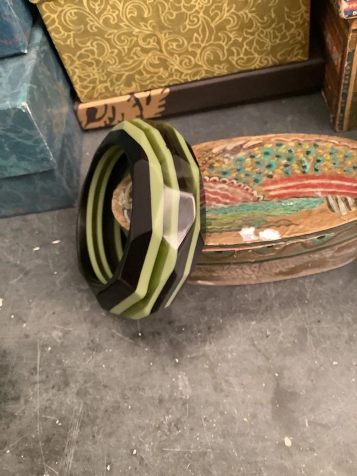 Bracelet résine créateur, parfait état - photo numéro 2