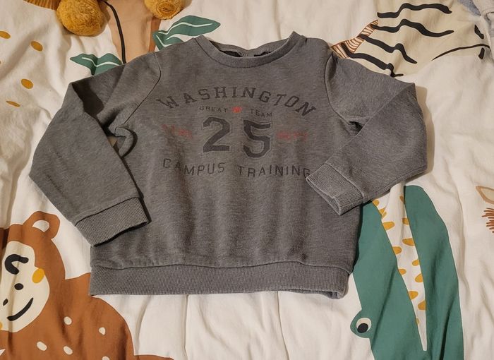 Lot 6 hauts garçon 6 ans (Tee-shirt ,gilet,veste,pull) - photo numéro 8