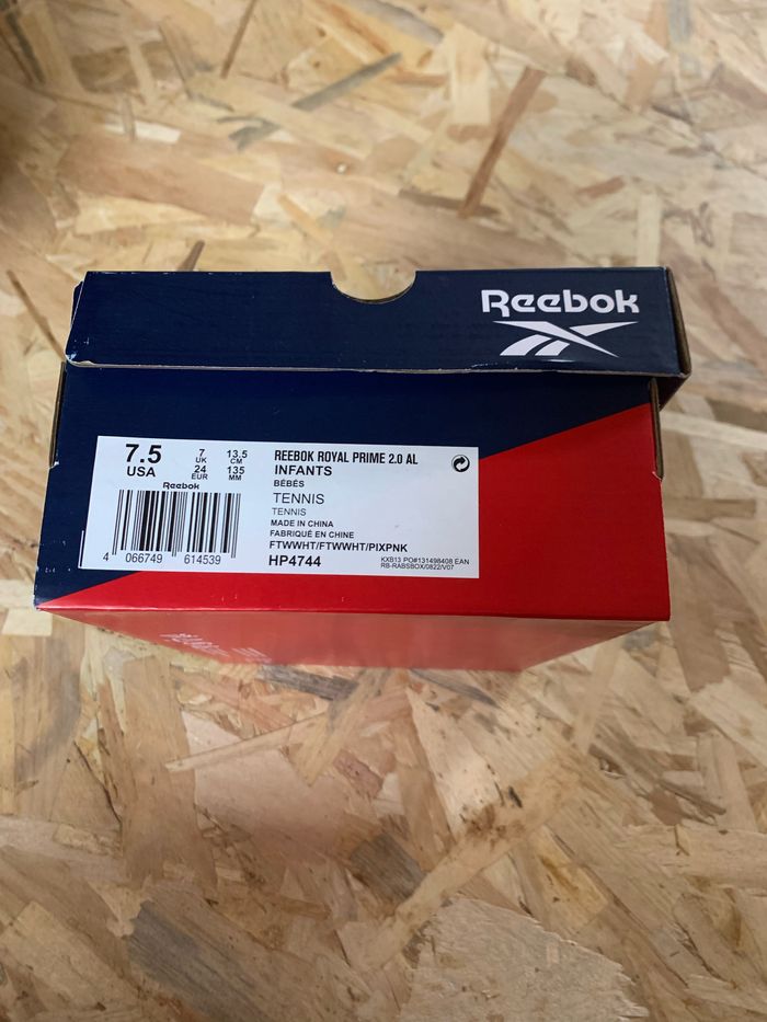 Basket neuve rebook taille 24 - photo numéro 5