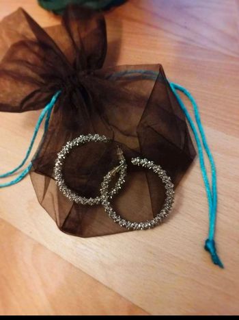 Très  belle  paire  de boucles  d'oreilles
