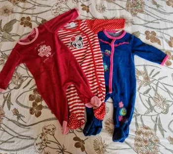 Lot 3 pyjamas