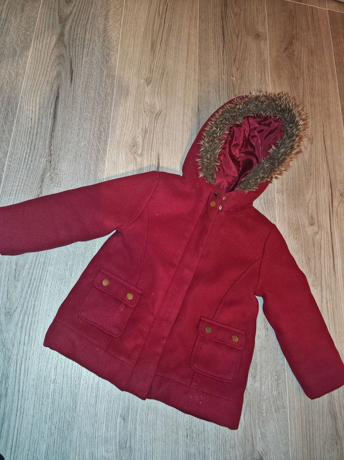Manteau rouge