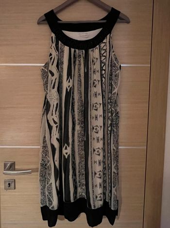 Robe Jacqueline riu beige et noire taille 46  bon état