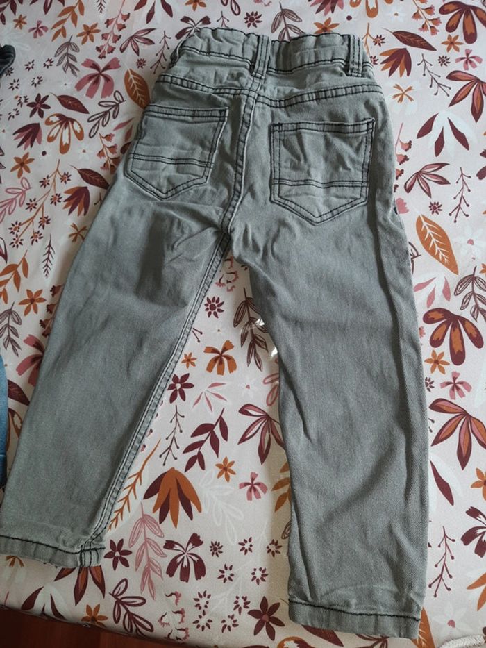 Jeans taille 3 ans - photo numéro 4