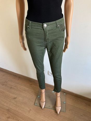 Jean vert kaki Jacqueline Riu taille 40 jamais porté