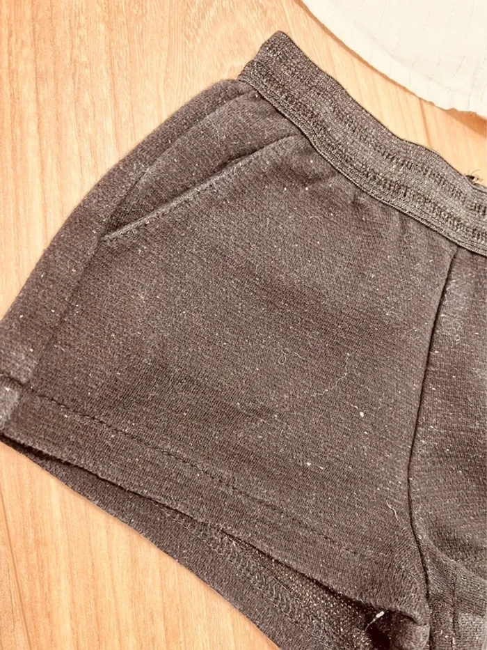 Taille 4 ans tenue de fête Noël 2 pièces fille Tex Kiabi noir blanc et argenté * jabots * 🩷 - photo numéro 2
