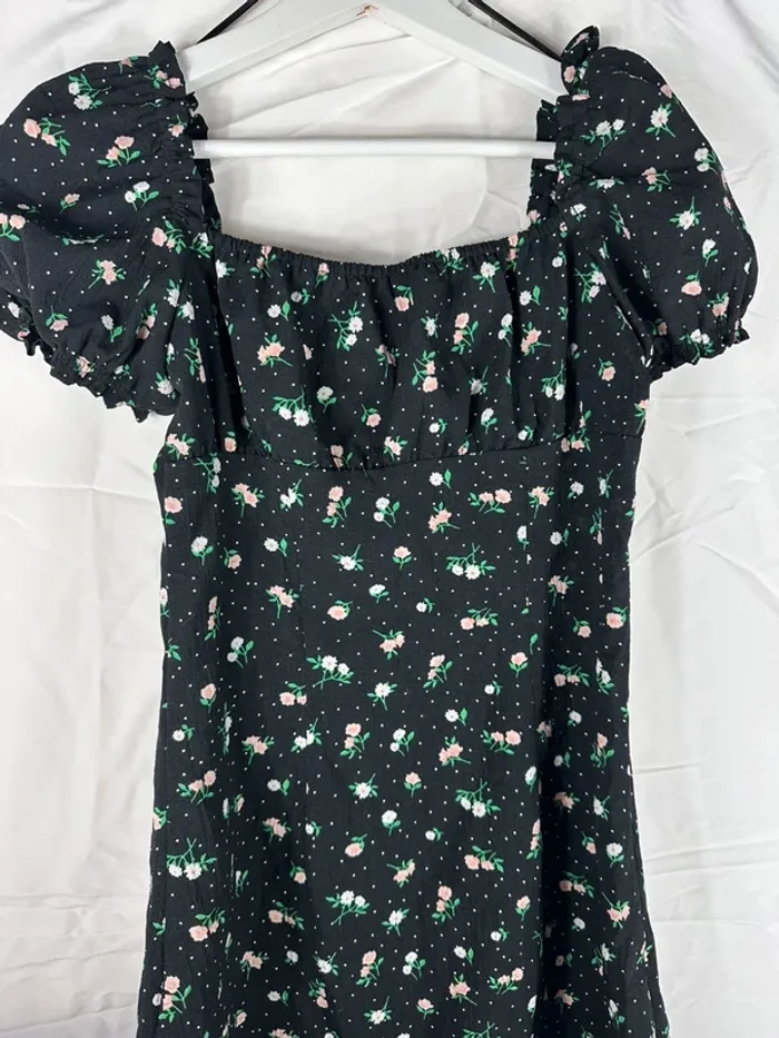 Élégante robe noire à fleurs roses H&M - photo numéro 5