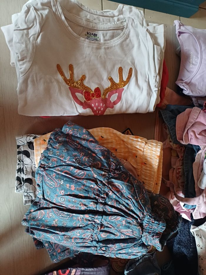 Lot de vêtements fille 5 ans - photo numéro 4