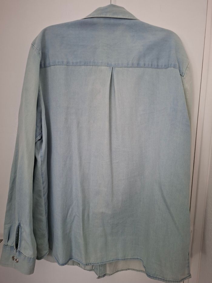 Sur chemise en jean - photo numéro 2