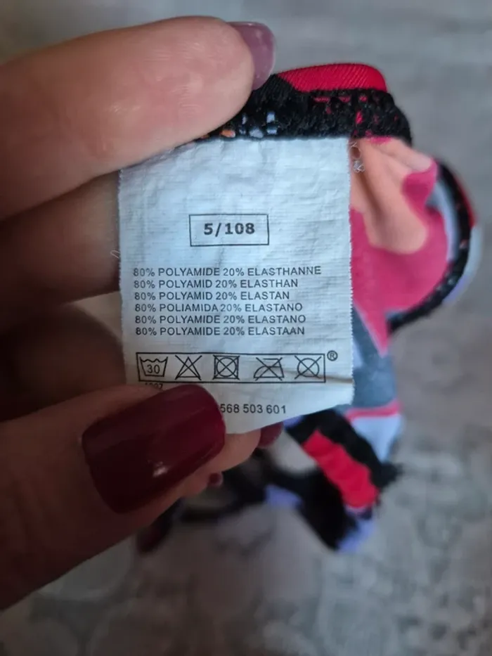 Maillot de bain 2 pièces T 5 ans - photo numéro 6