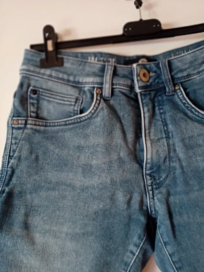 Joli bermuda bleu. Taille S. Petrol - photo numéro 2