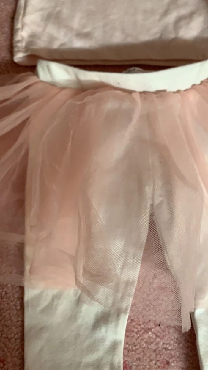 Ensemble tutu leggings et tee shirt 12 mois - photo numéro 3