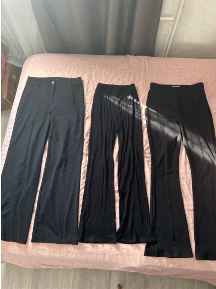 Lot de 3 pantalons à 25 €