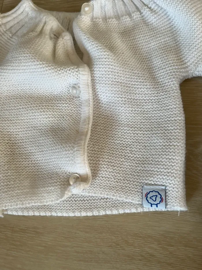 Gilet tricot naissance - photo numéro 3