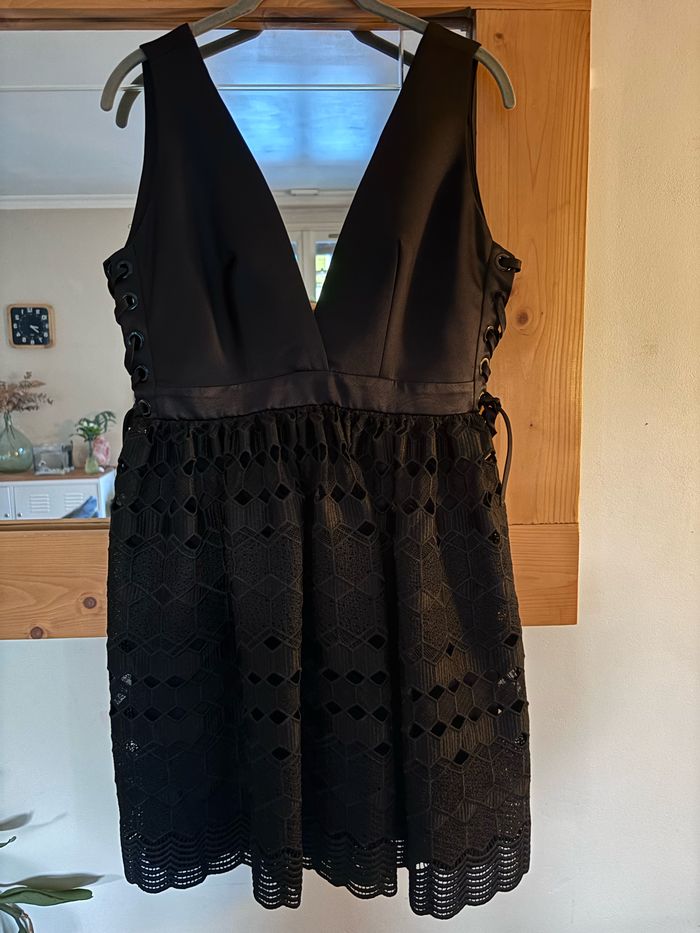 Robe Sandro noir taille 36/38 - photo numéro 2