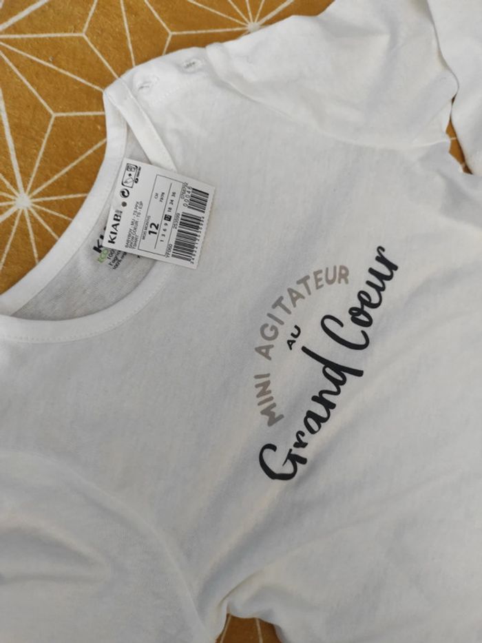 Tee shirt  neuf grand cœur - photo numéro 2