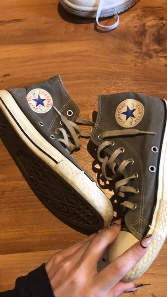 Converse grise - photo numéro 2