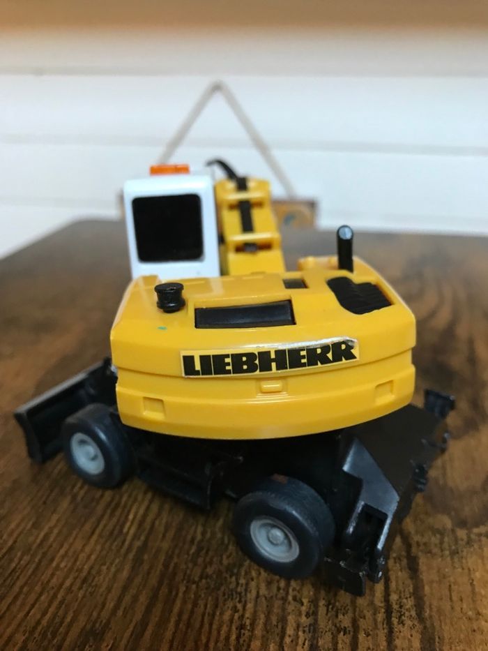 Camion Pelleteuse Dickie Toys Liebheer - photo numéro 2