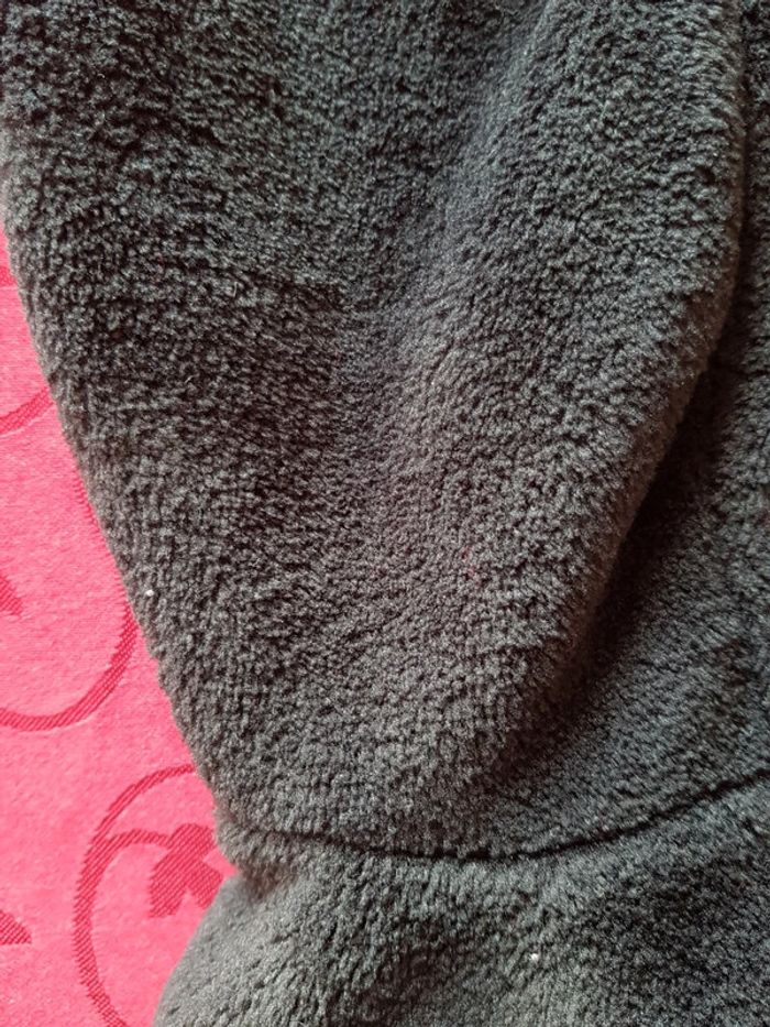 Combinaison 2 ans jamais portée défaut - photo numéro 4