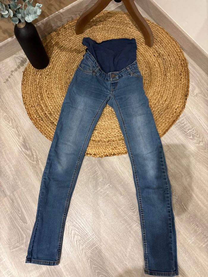 Jeans maternité Kiabi taille 36 - photo numéro 2
