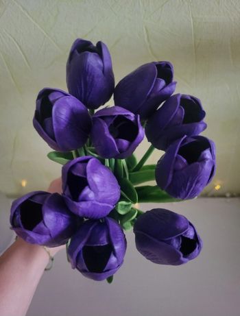 Tulipes violettes artificielles