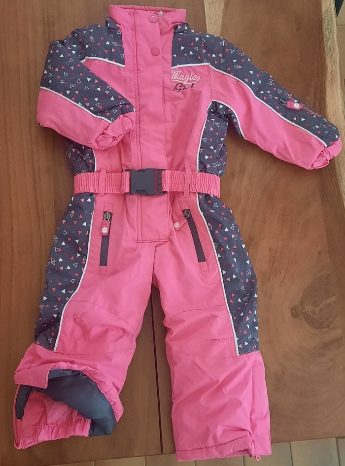 Lot combinaison de ski + doudoune sans manche 2 ans