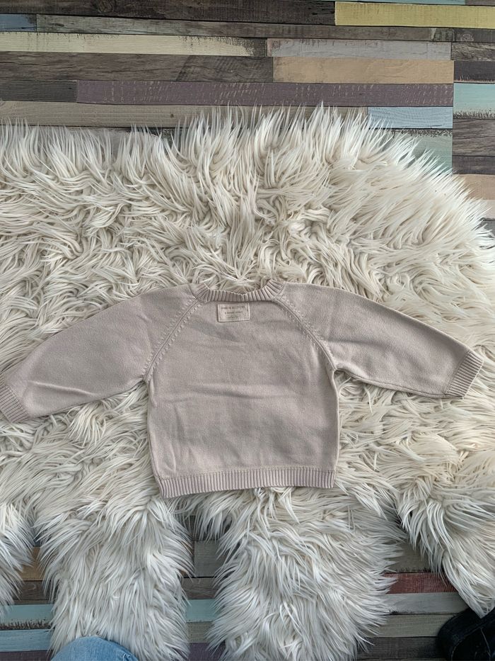 Pull beige 6 mois - photo numéro 3