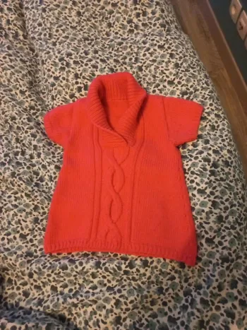 Pull sans manche. 6mois