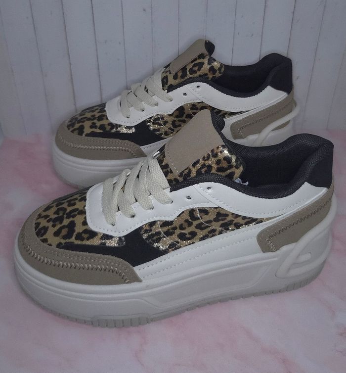 Baskets femmes léopard doré tendances - Taille 36 - NEUVES 🌟
