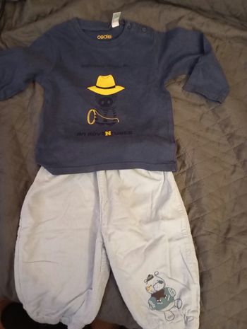 Lot 1 pantalon et 1 teeshirt  1 an