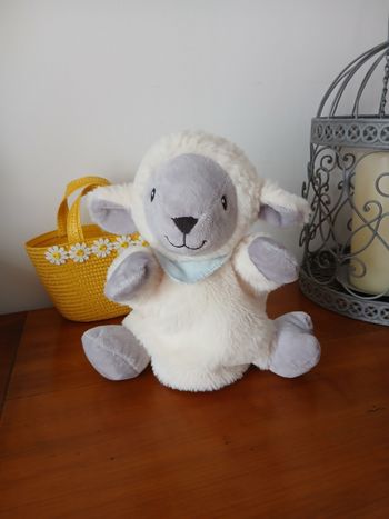 Marionnette-doudou Petit Mouton 