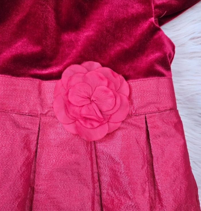 Robe de fête rouge pailletées 5 ans - photo numéro 2