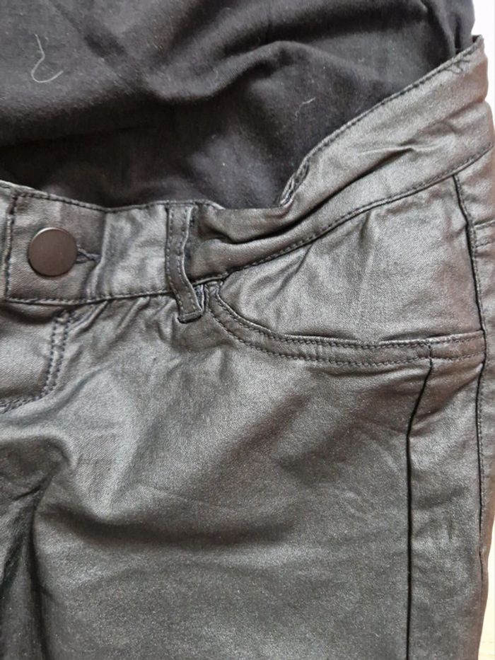 Pantalon de grossesse élastique mamalicious noir imitation cuir 28 34 - photo numéro 2