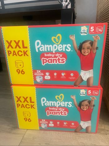 192 pants Pampers taille 5