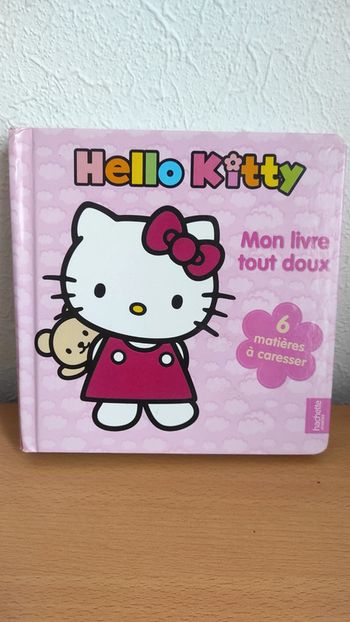 Hello Kitty mon livre tour doux